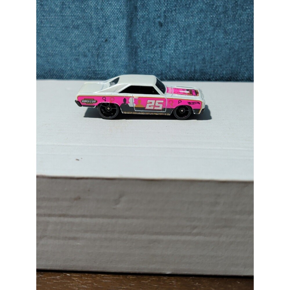 2025 Hot Wheels '74 Brazilian Dodge Charger | Women's Day Early Release